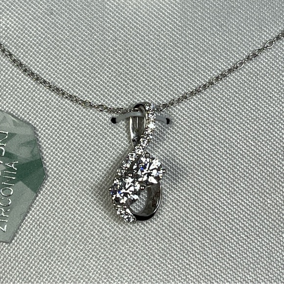 Intertwined My Friend / My Love sterling silver pendant with Swarowski Zirconia - Picture 7 of 9